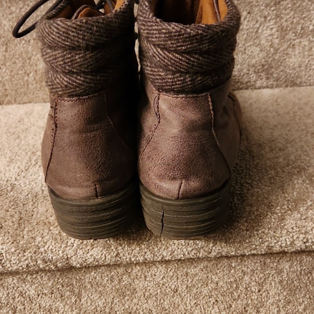 BOC Women's Brown Leather & Suede Lace-Up Boots w/ Fabric at Top Size 10 - Picture 6 of 12